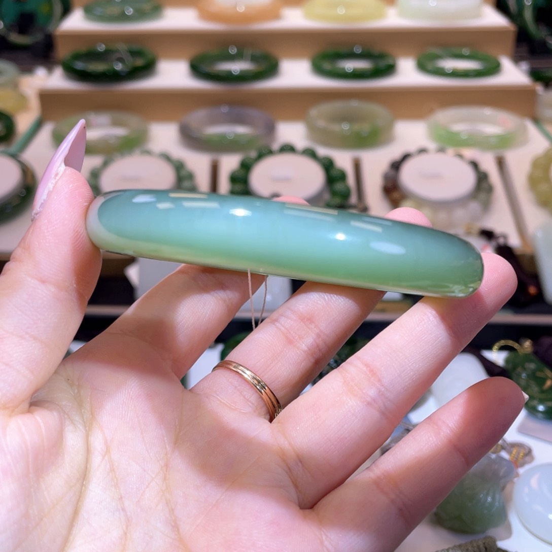 和田玉未镶嵌颈饰收藏级一线猫手镯58/59