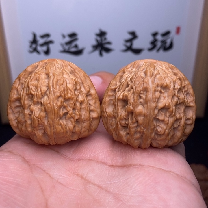 Z***L核桃小尺寸密纹狮子头