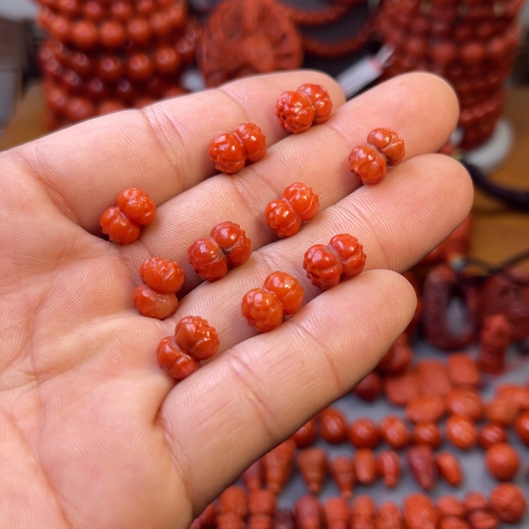 南红玛瑙未镶嵌保山精工并蒂莲卡8➕多样性发货其中一件