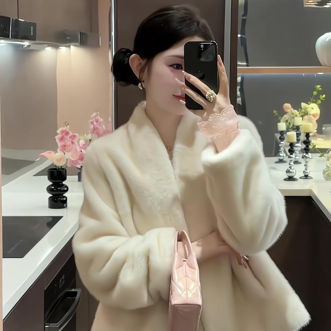 2025新款冬季奶里奶气韩版女款仿水貂绒皮毛一体短款V领毛毛外套