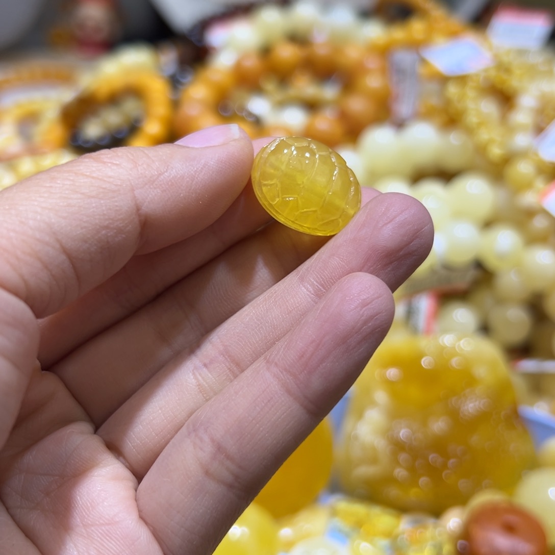 琥珀珠宝奇石未镶嵌