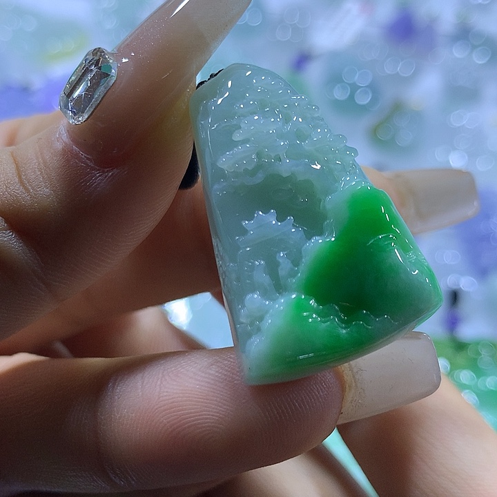 翡翠未镶嵌颈饰天然翡翠A货吊坠