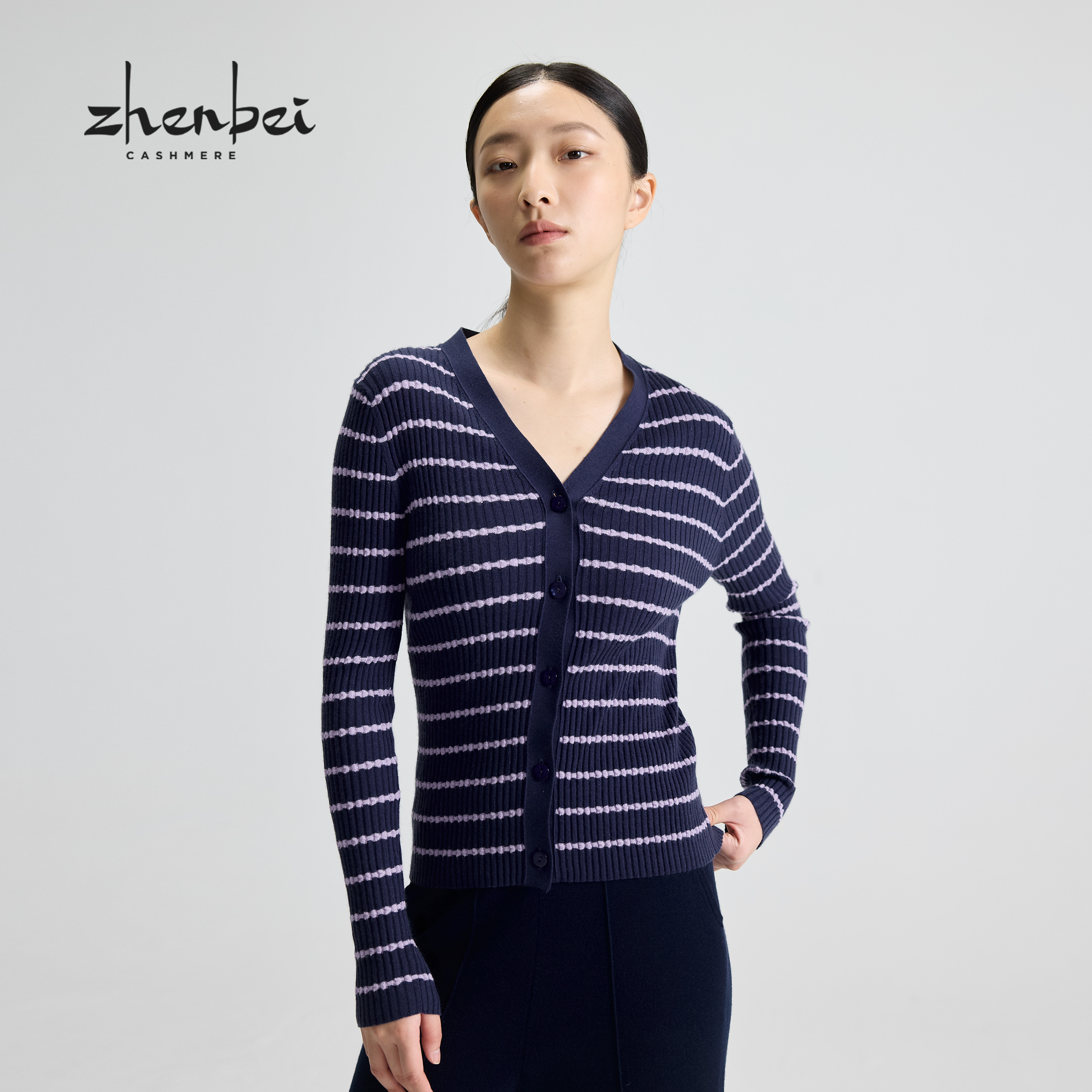 ZB/珍贝2025新款单穿丝绒V领抽条女针织外套/H102025-1