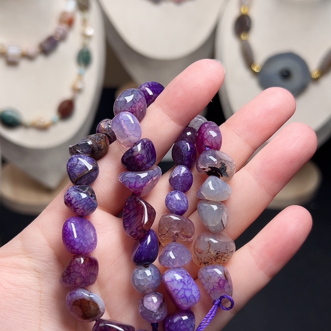 玛瑙/玉髓合金珠宝半成品W547，浓郁紫龙鳞纹玛瑙随形一条