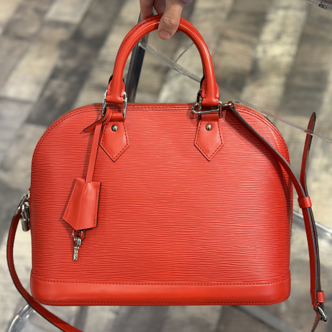 95新 LouisVuitton/路易威登 Lvalma小号斜挎有肩带 有锁跟钥匙