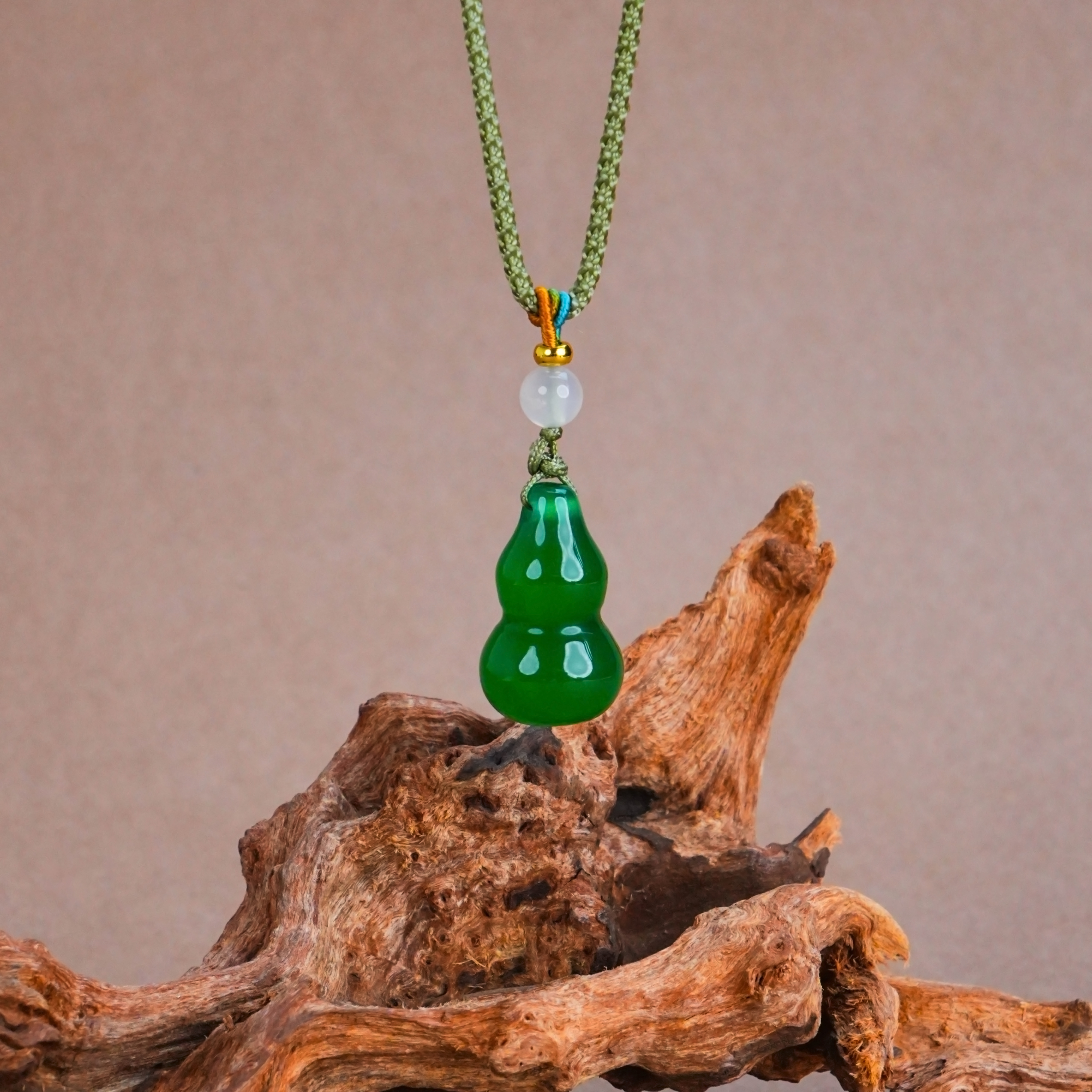 Y-761 天然绿玛瑙葫芦吊坠（配绳）