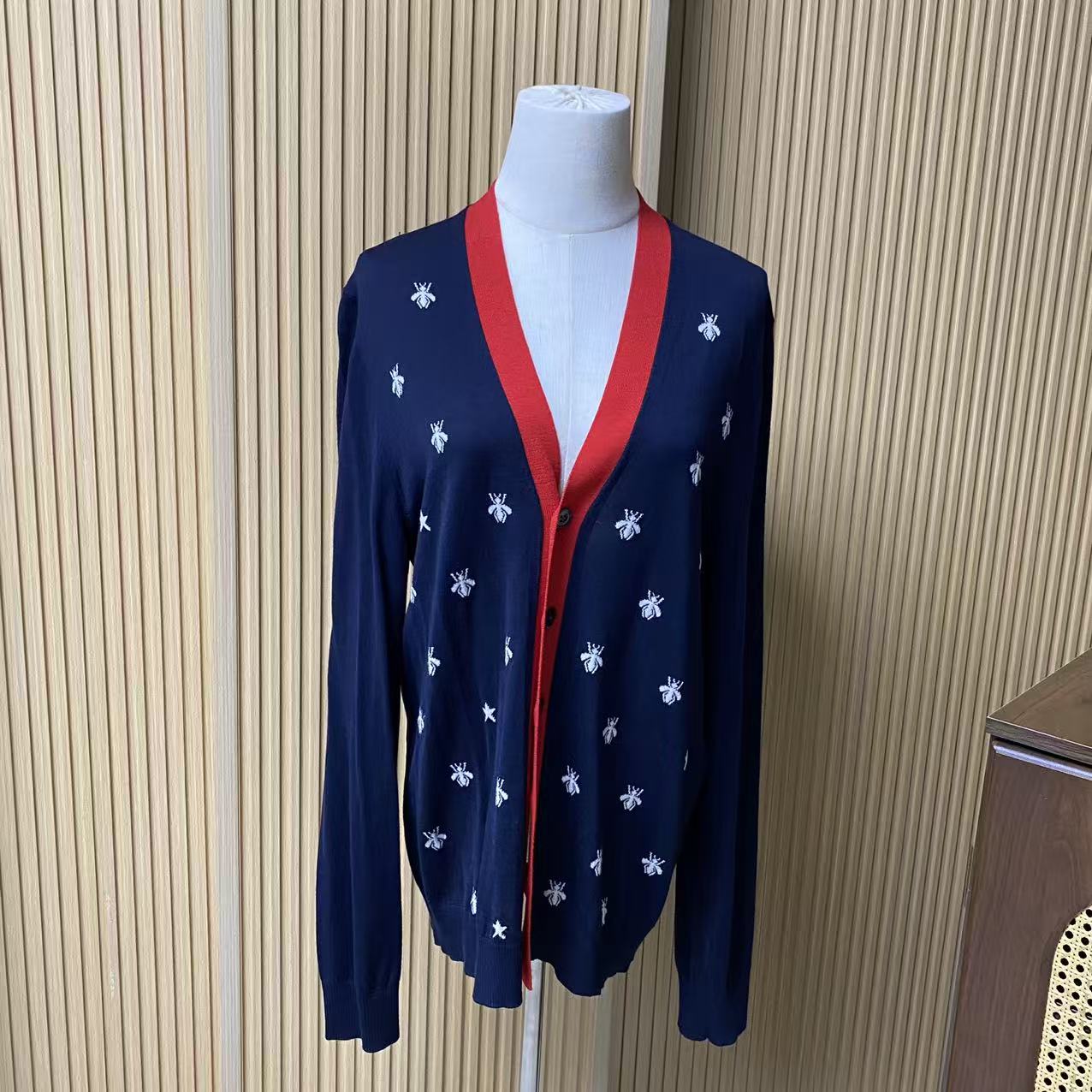 95新 GUCCI/古驰 古驰蜜蜂开衫XXL码/70290191
