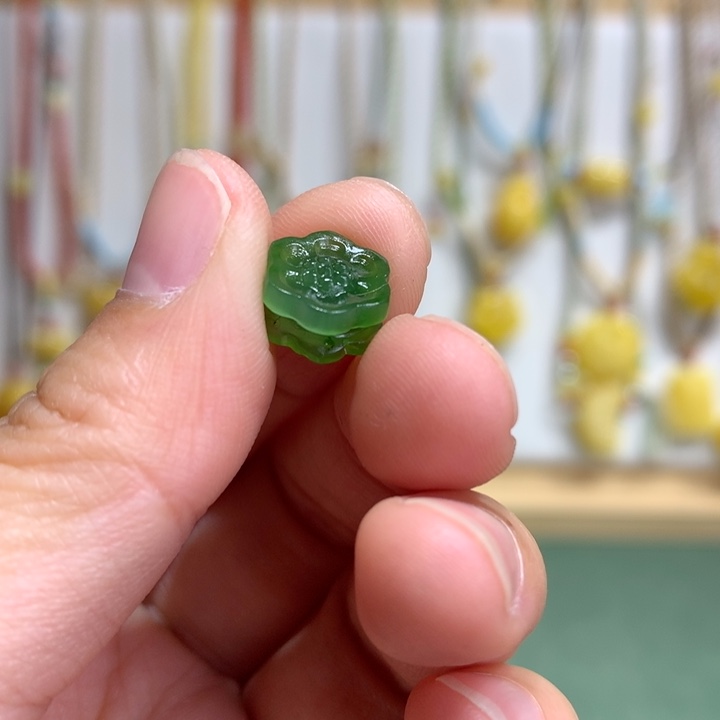 和田玉（碧玉）未镶嵌珠宝半成品