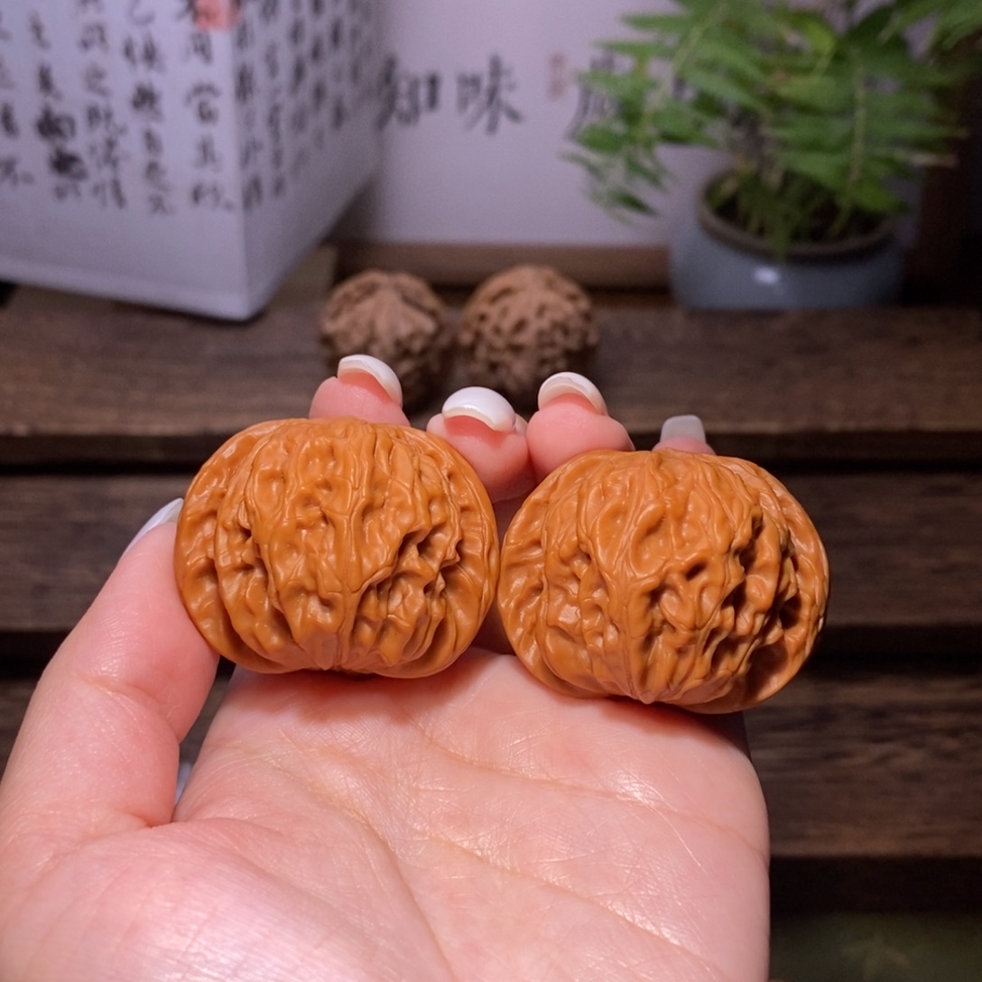 豪***馆文玩核桃吊坠全品40正磨