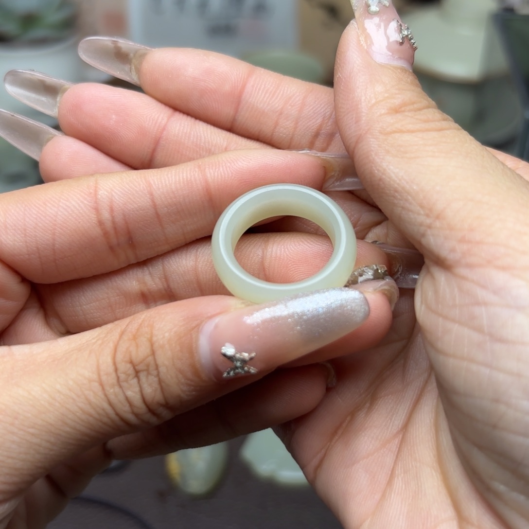 和田玉颈饰未镶嵌17