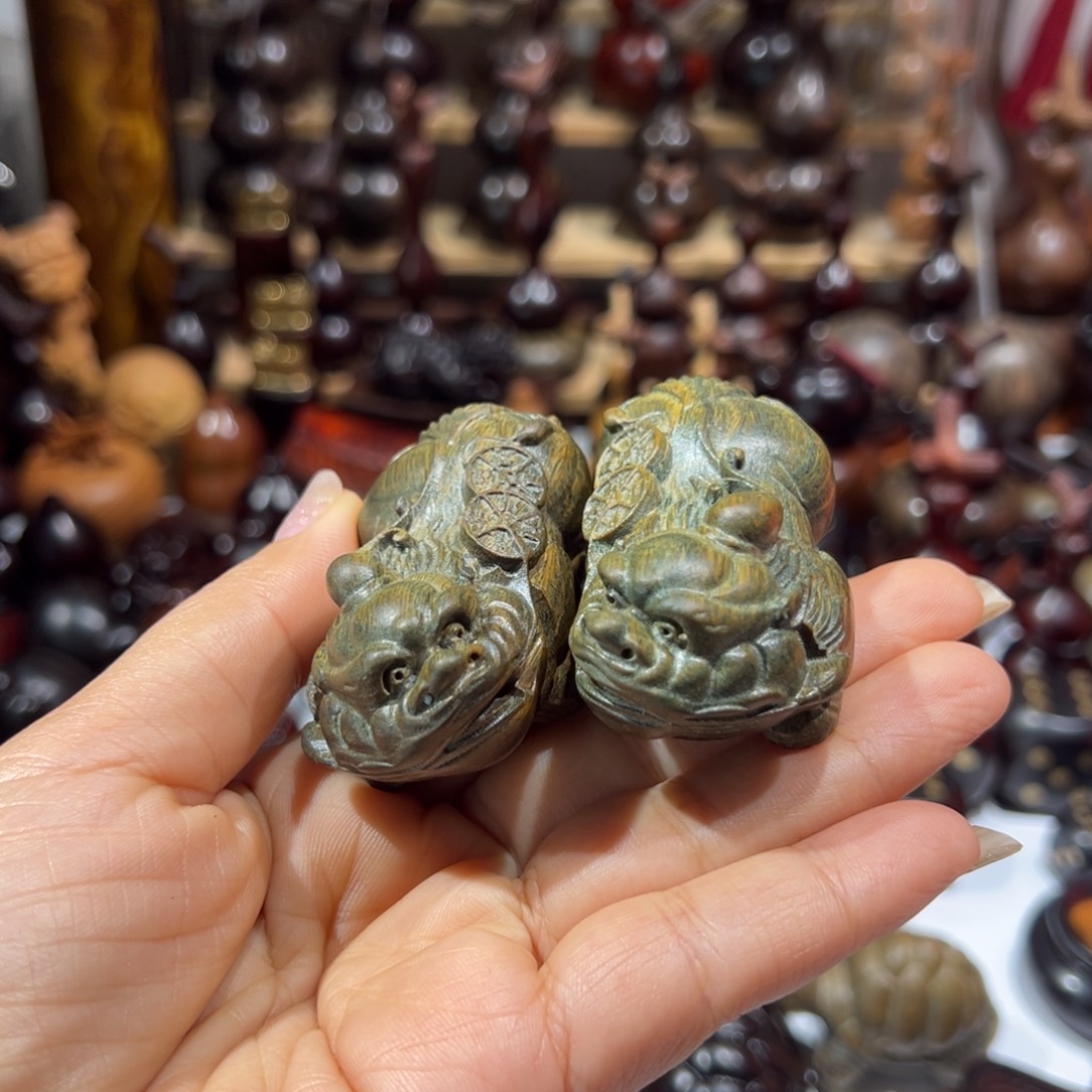 香榧木绿檀绿檀貔貅