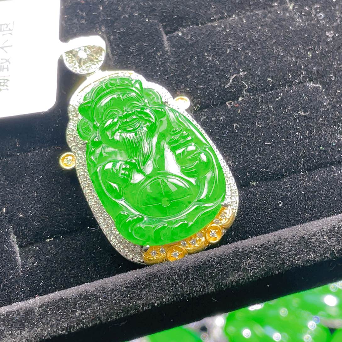 翡翠颈饰未镶嵌32，