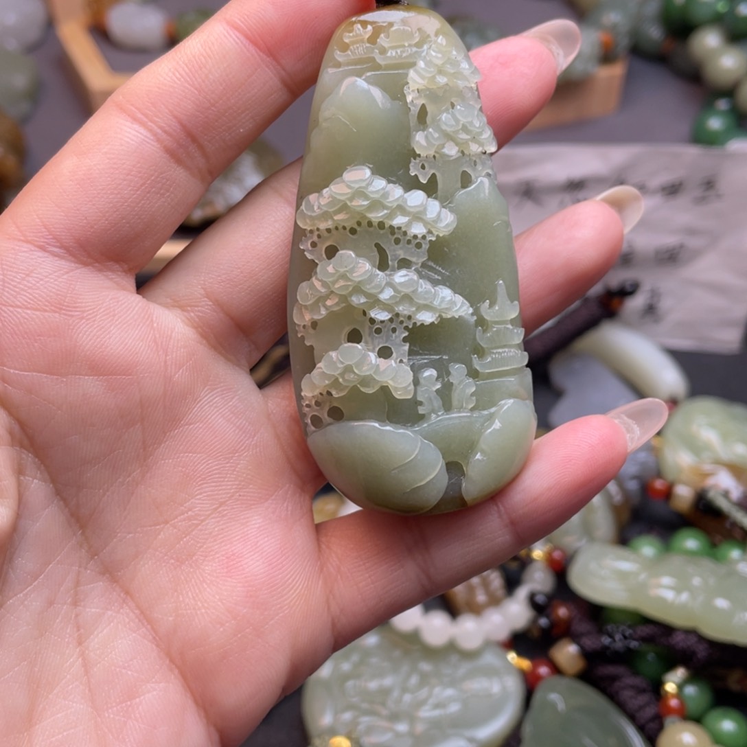 和田玉颈饰未镶嵌