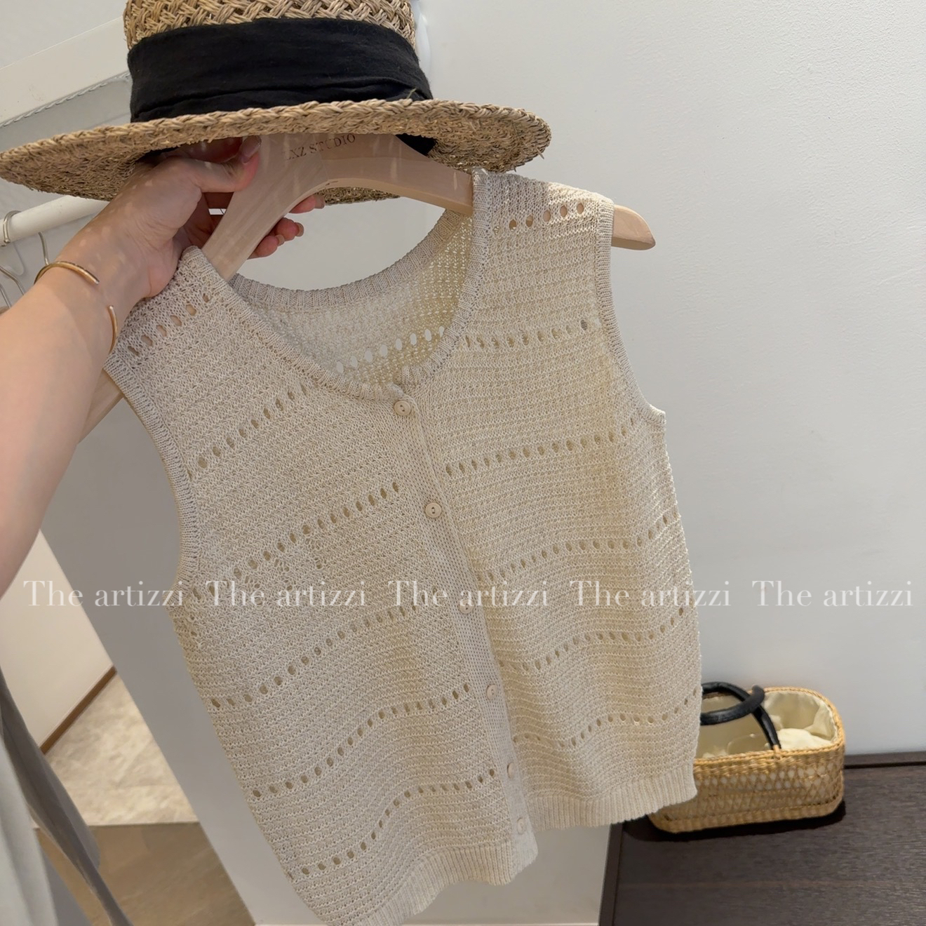 The Artizzi《月光春色》高级感小众钩花针织上衣