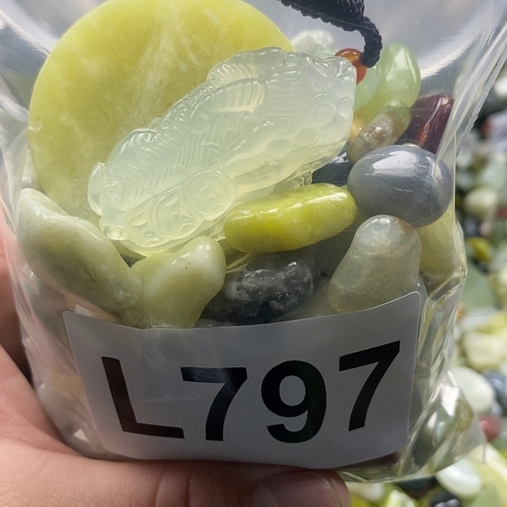 岫玉鱼缸石未镶嵌