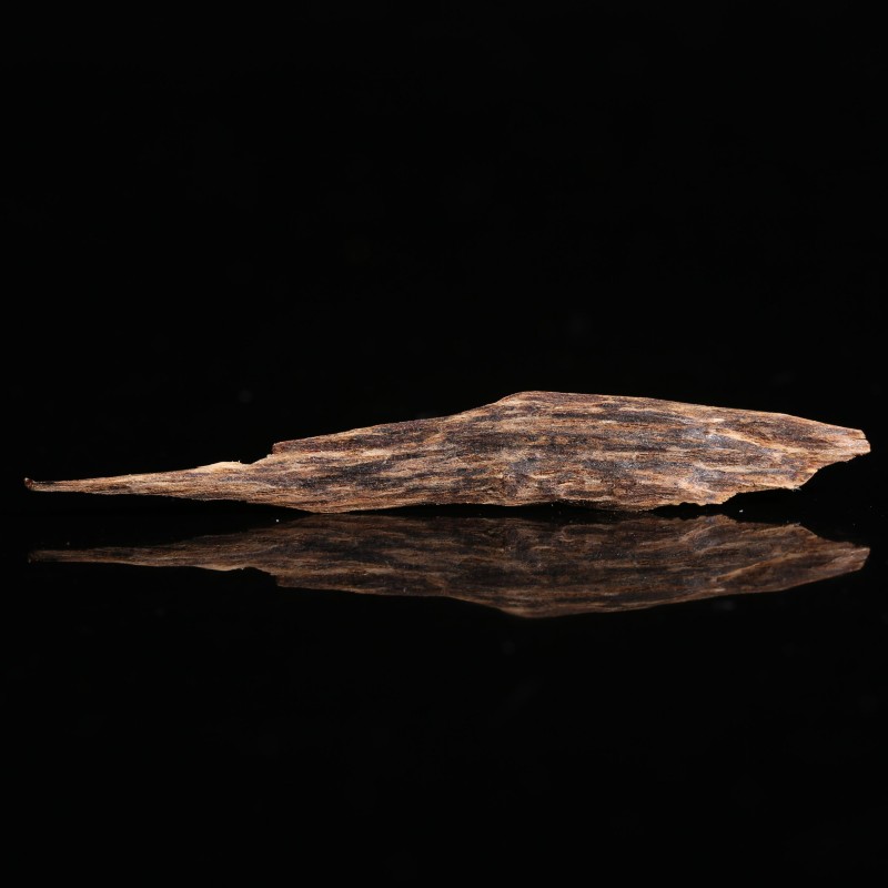 A954 香港野生糖结沉水树心黄棋楠 69×9.45×4.86mm 约0.85g