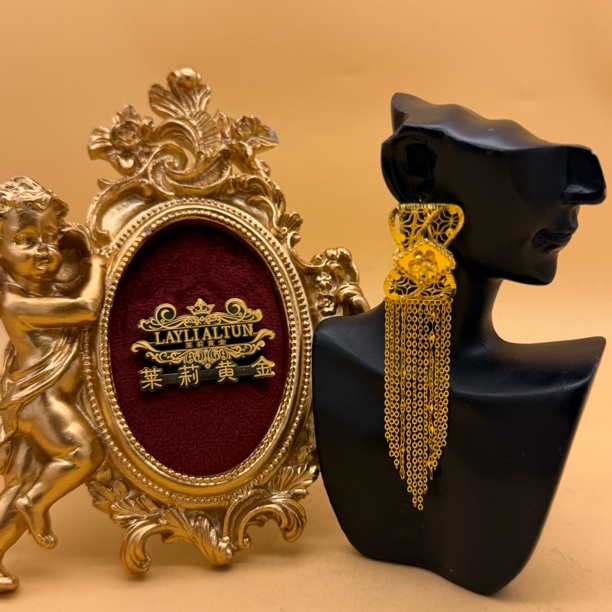 C播 11.48g 足金999 耳饰d