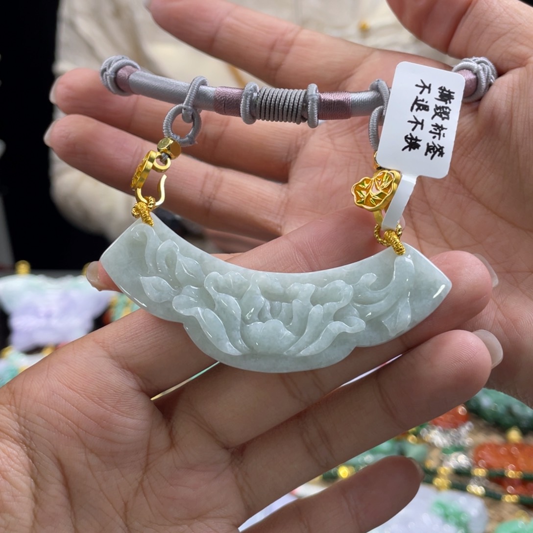 翡翠颈饰未镶嵌代编织