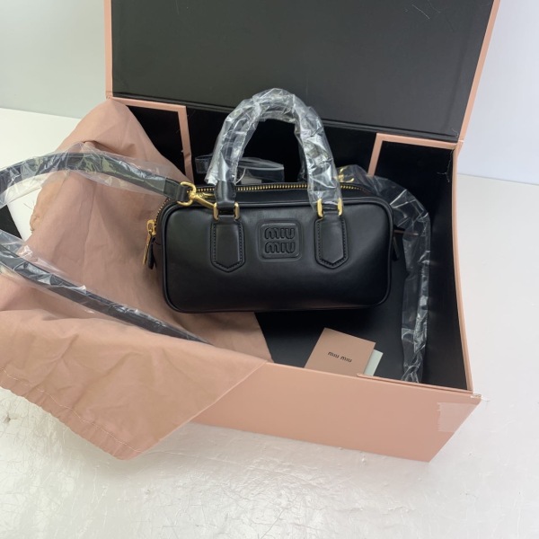 99新/包包/谬谬/250320LL0049