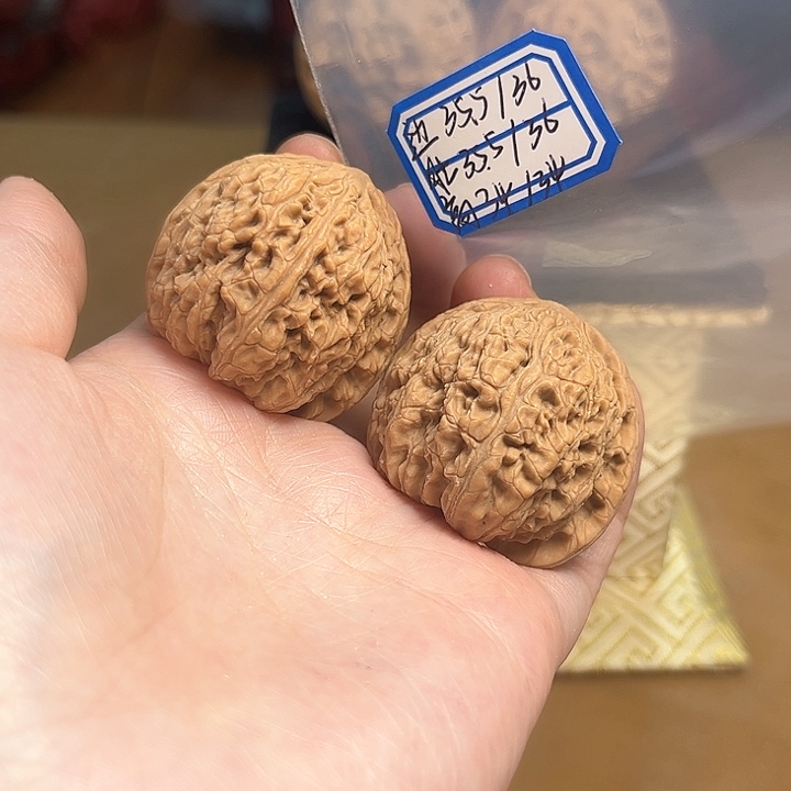 把件文玩核桃密纹狮子头