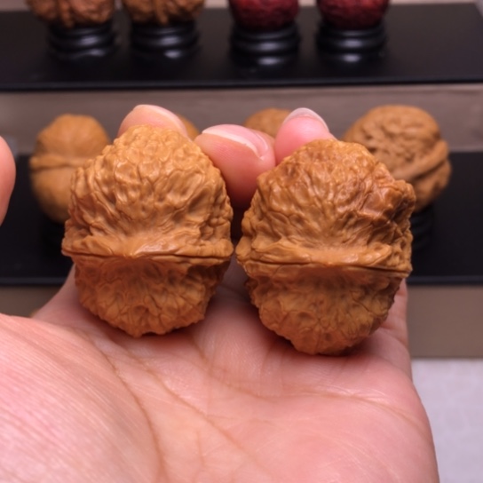 文玩核桃把件刺甲苍龙44