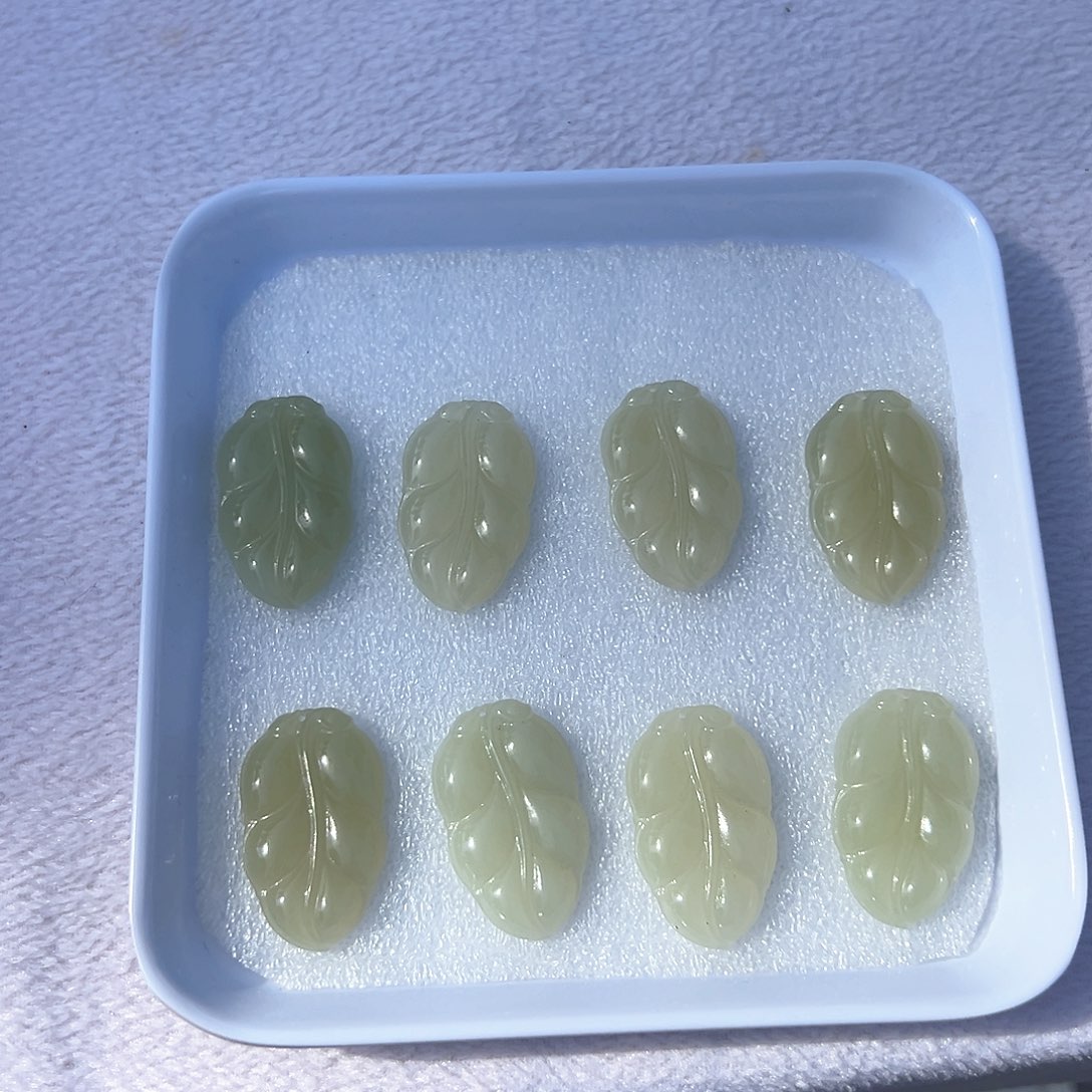 和田玉高冰无暇级特细叶子多样性发货拍一发一未镶嵌