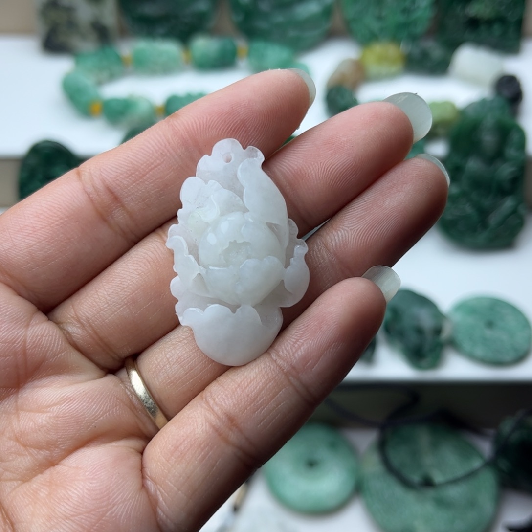 劉***刘独山玉未镶嵌挂件