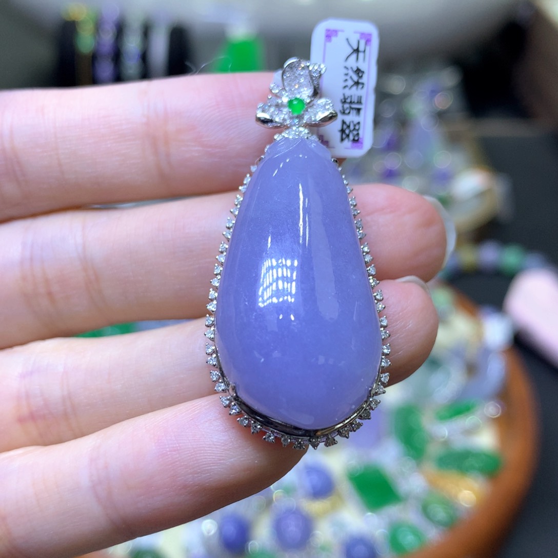 【闪购商品】翡翠颈饰18K金镶嵌翡翠吊坠项链