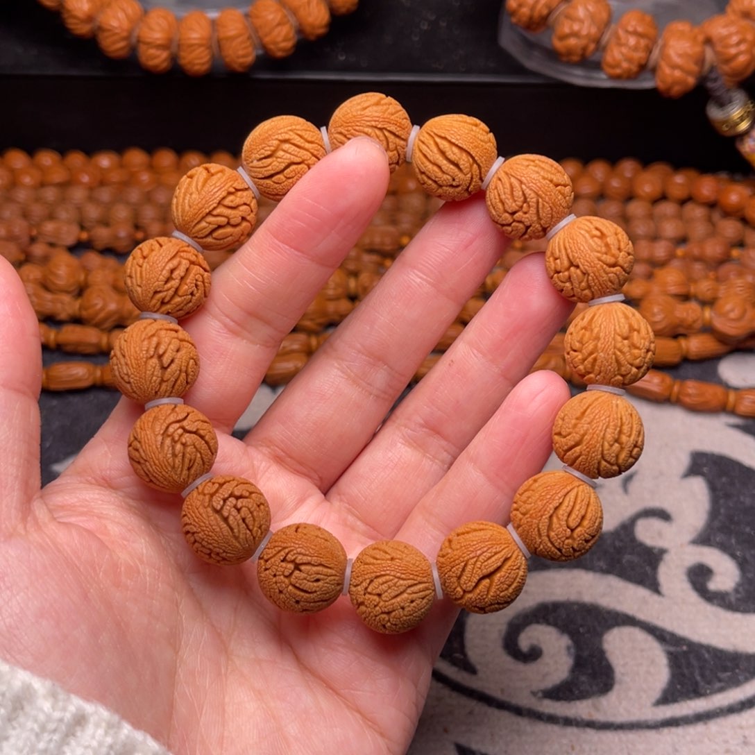 手串桃核龙纹绣球15