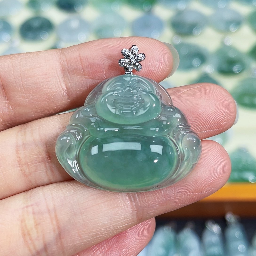 翡翠颈饰18K金镶嵌吊坠