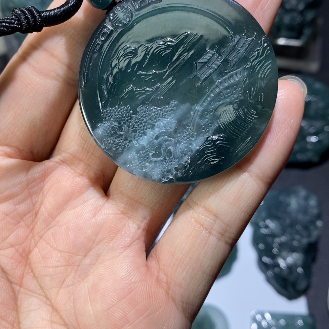 定制翡翠未镶嵌浅雕山水