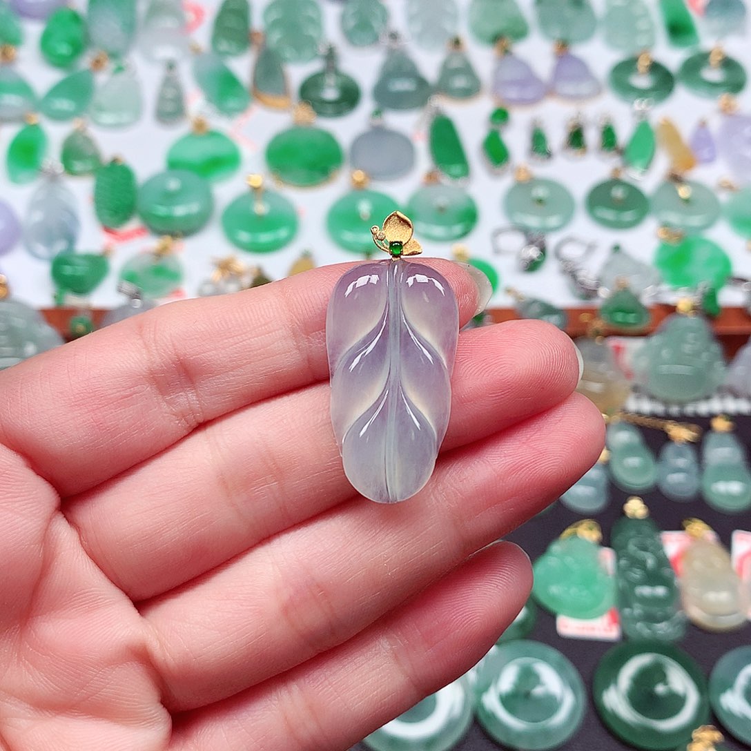 翡翠18K金镶嵌颈饰天然翡翠A货