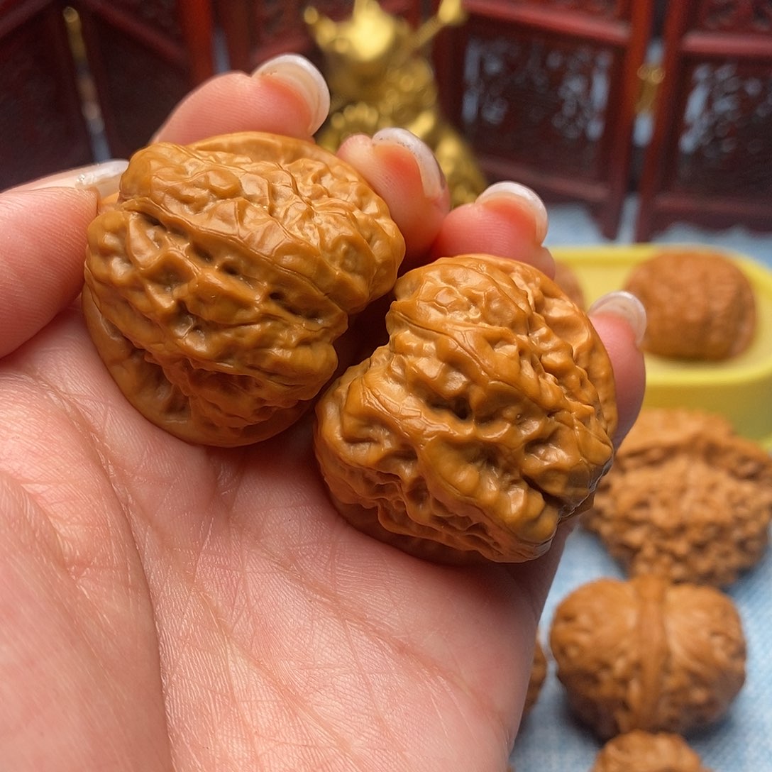 文玩核桃把件毕业蛤蟆头38全