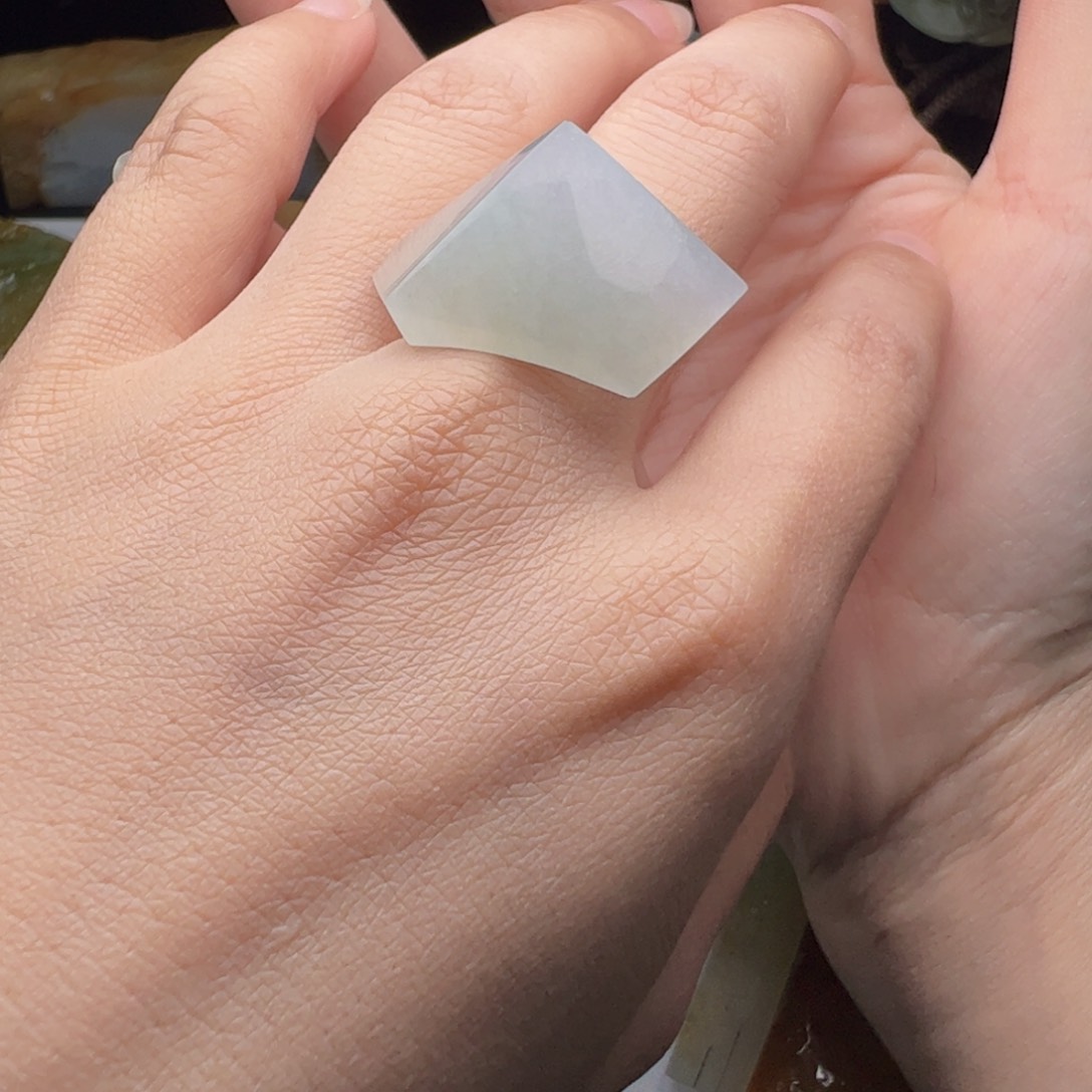 未镶嵌定制翡翠不包工