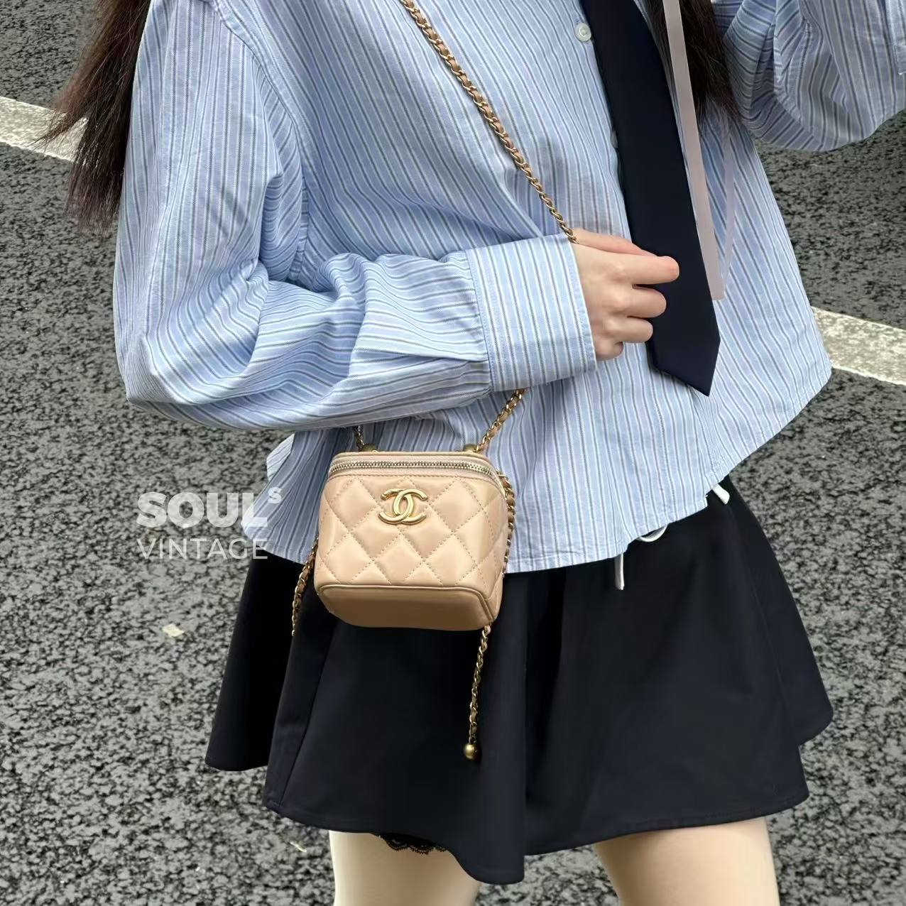 95新 Chanel/香奈儿 奶茶色 牛皮 双金珠化妆盒/670171675