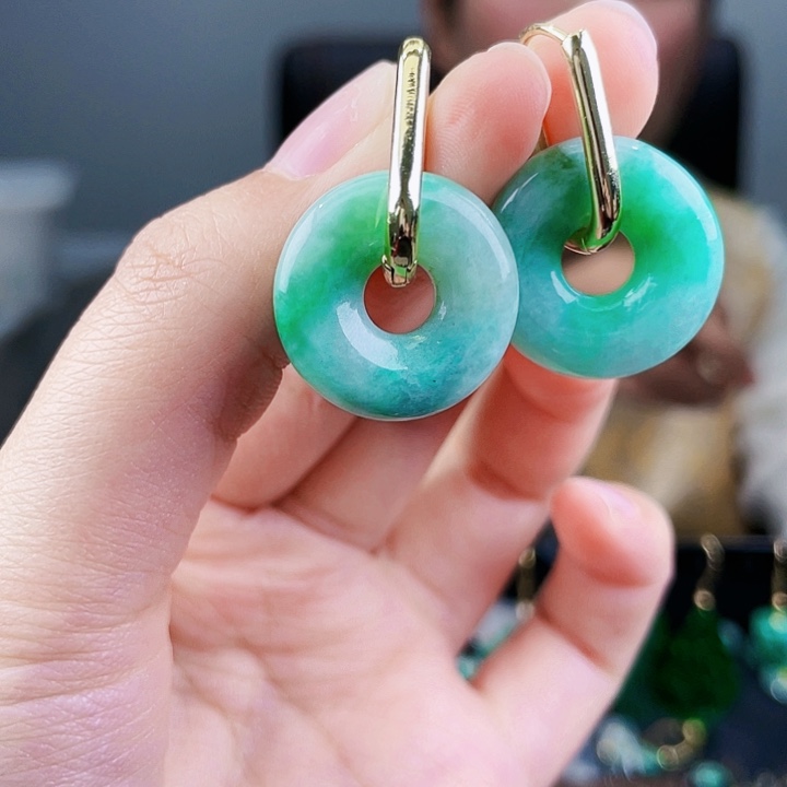 翡翠耳饰未镶嵌饰品