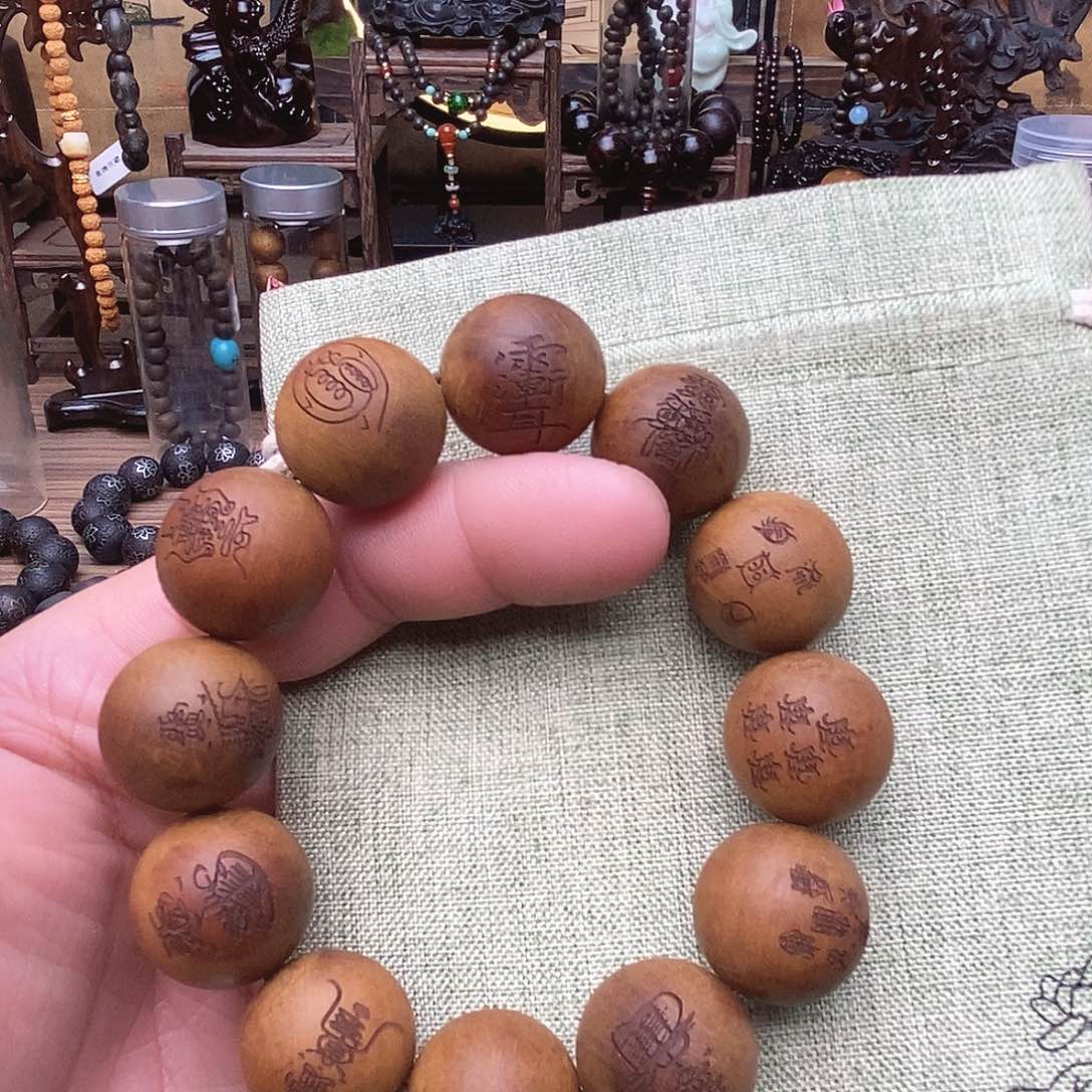 滴血莲花菩提手串