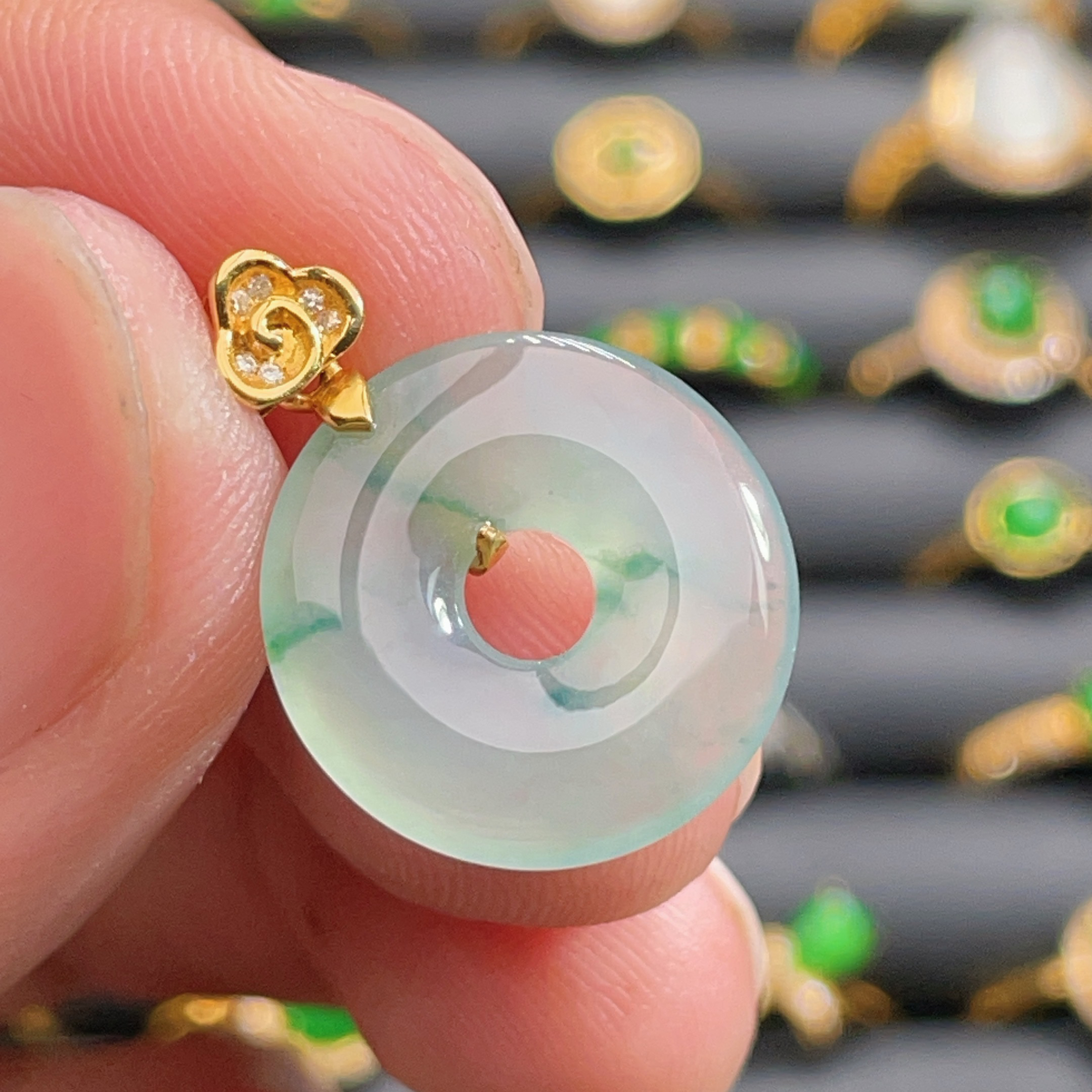 18K金天然翡翠A货-1080祥云平安扣高冰吊坠挂件K黄镶嵌钻石玉石