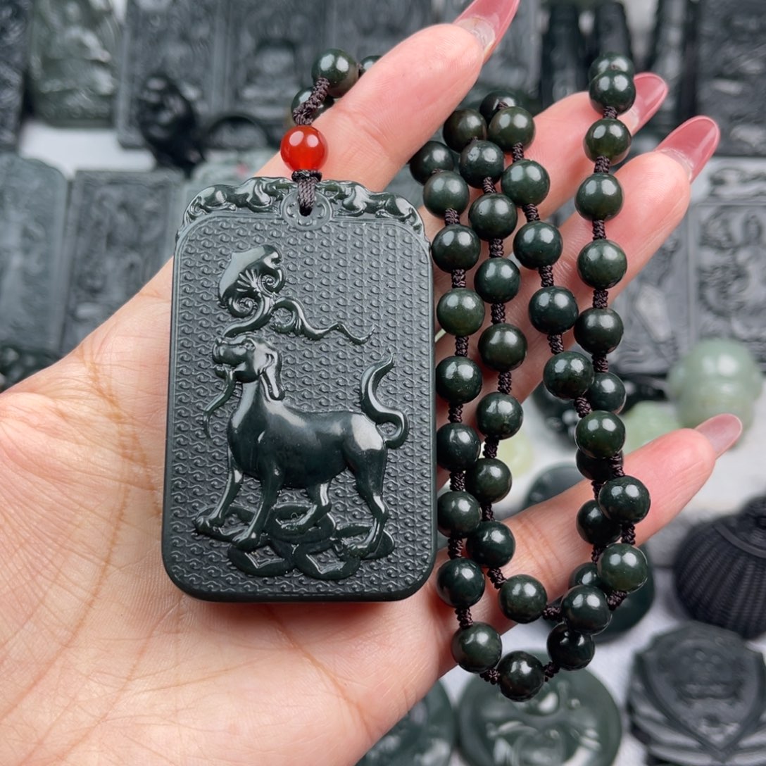 和田玉颈饰未镶嵌