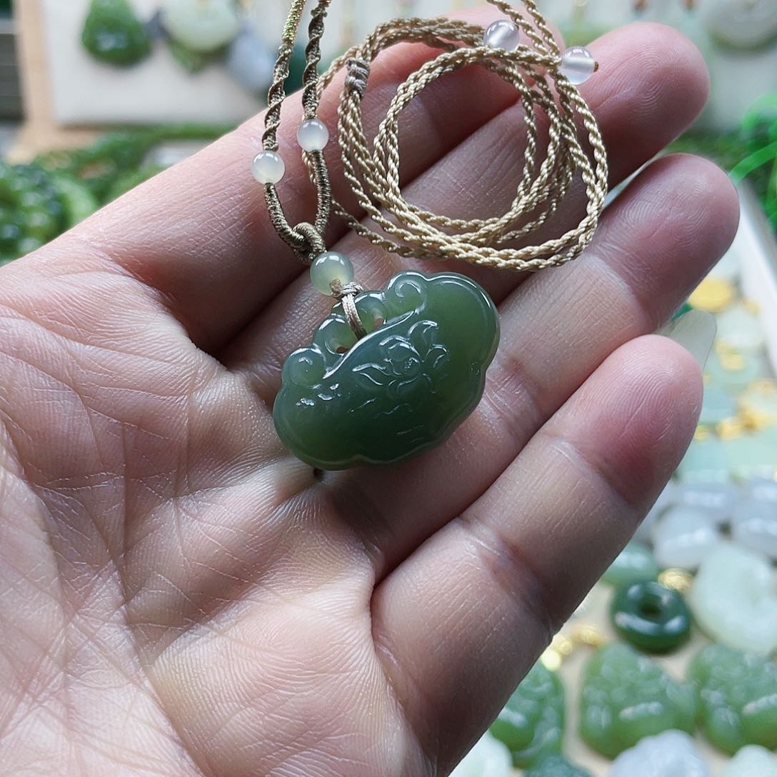 和田玉吊坠(不含链)未镶嵌c****e