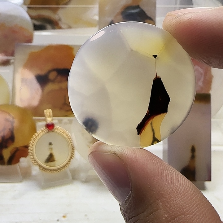 玛瑙/玉髓未镶嵌珠宝奇石