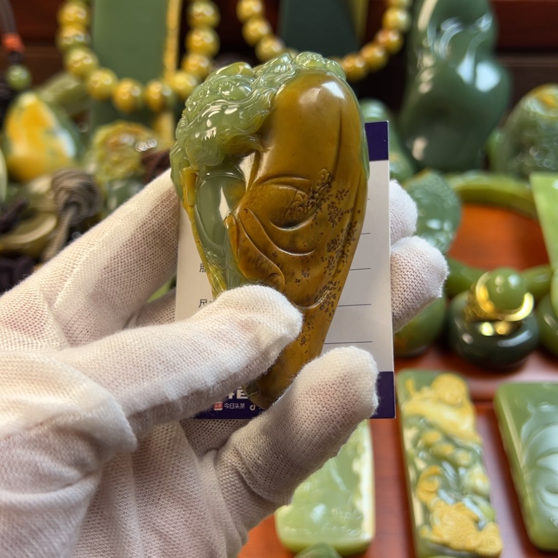 岫岩河磨玉（透闪石质玉）颈饰未镶嵌用****8