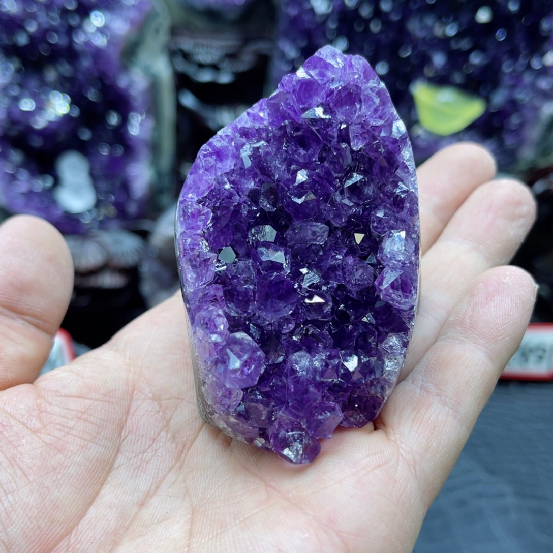 紫晶大型摆件（非配饰）未镶嵌