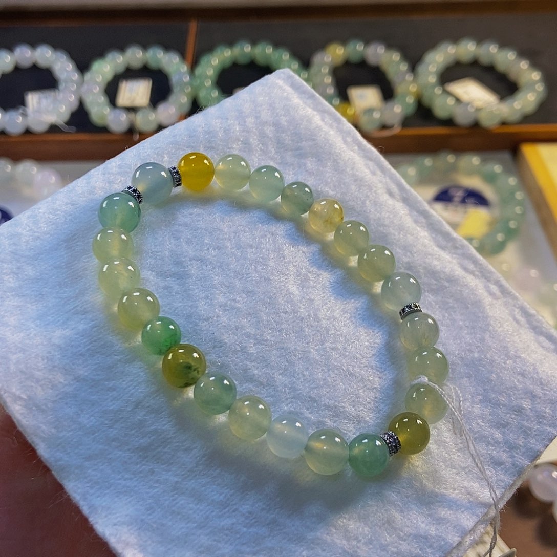 定制翡翠未镶嵌翡翠手串卡7+