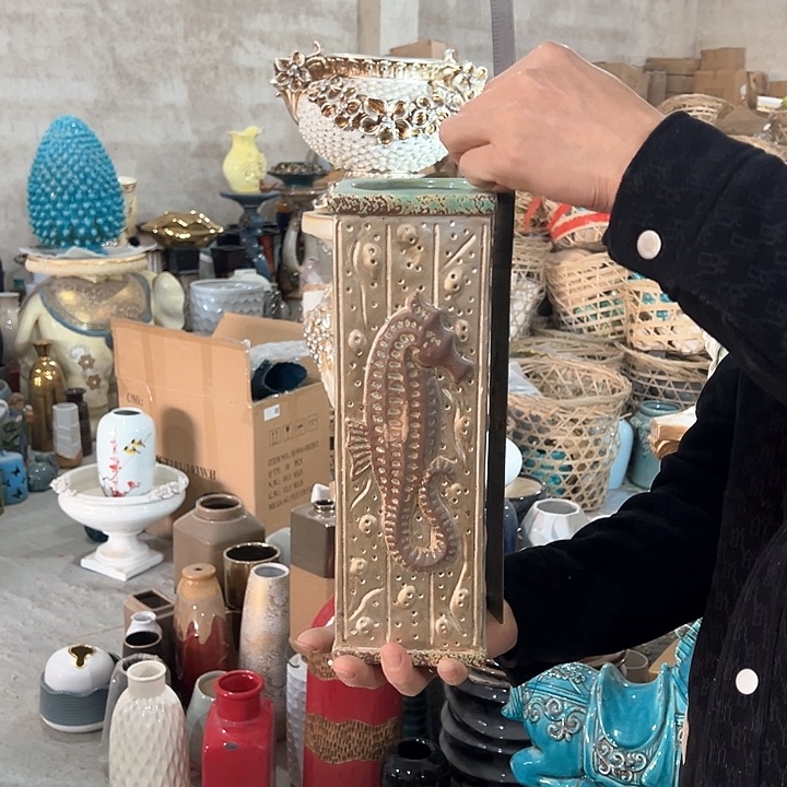 瓶高度30厘米宽度10厘米微瑕捡漏