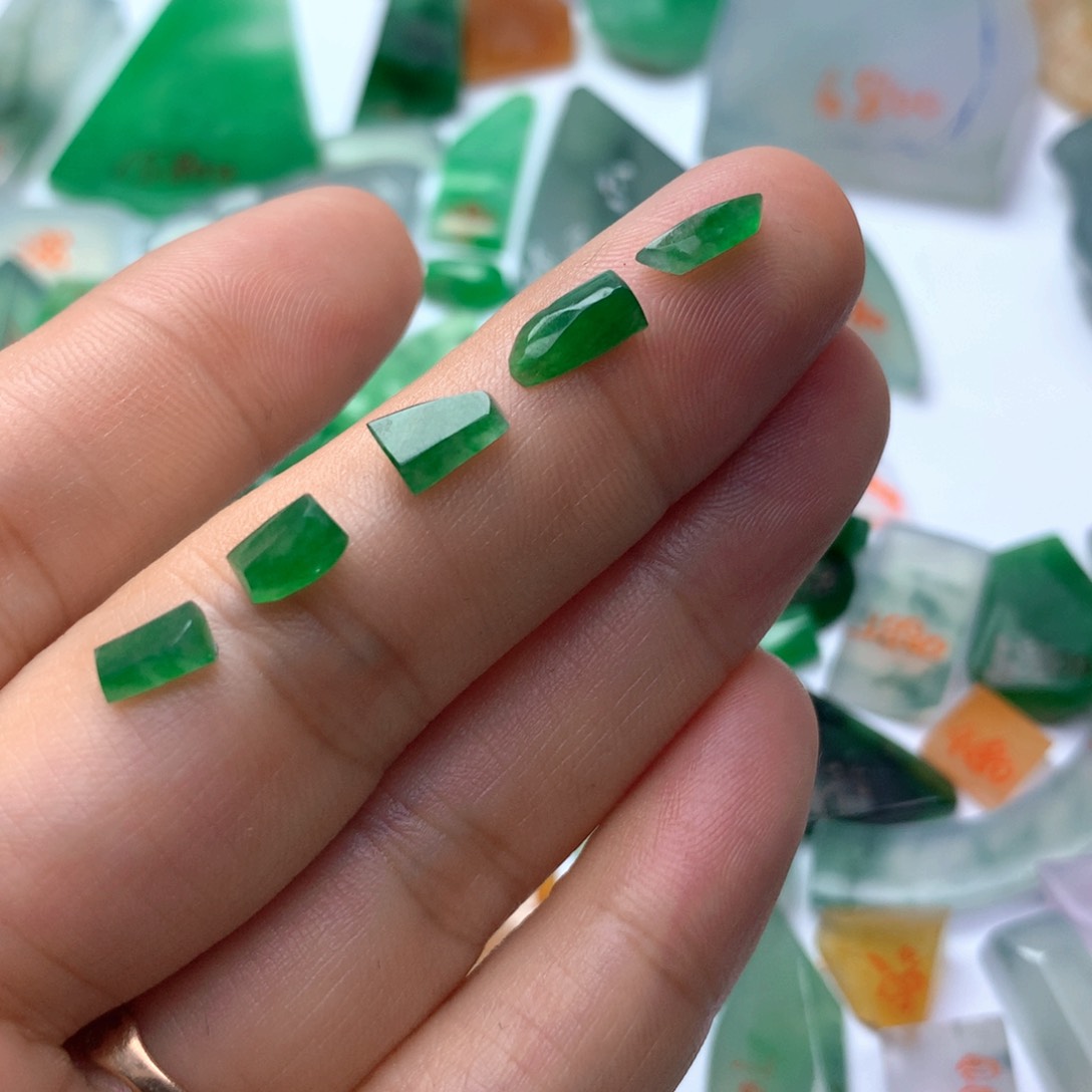 定制翡翠未镶嵌天然缅甸翡翠吊坠挂件