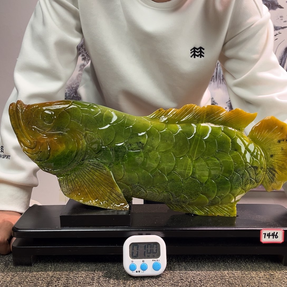 B***店玉玉摆件多色带底座
