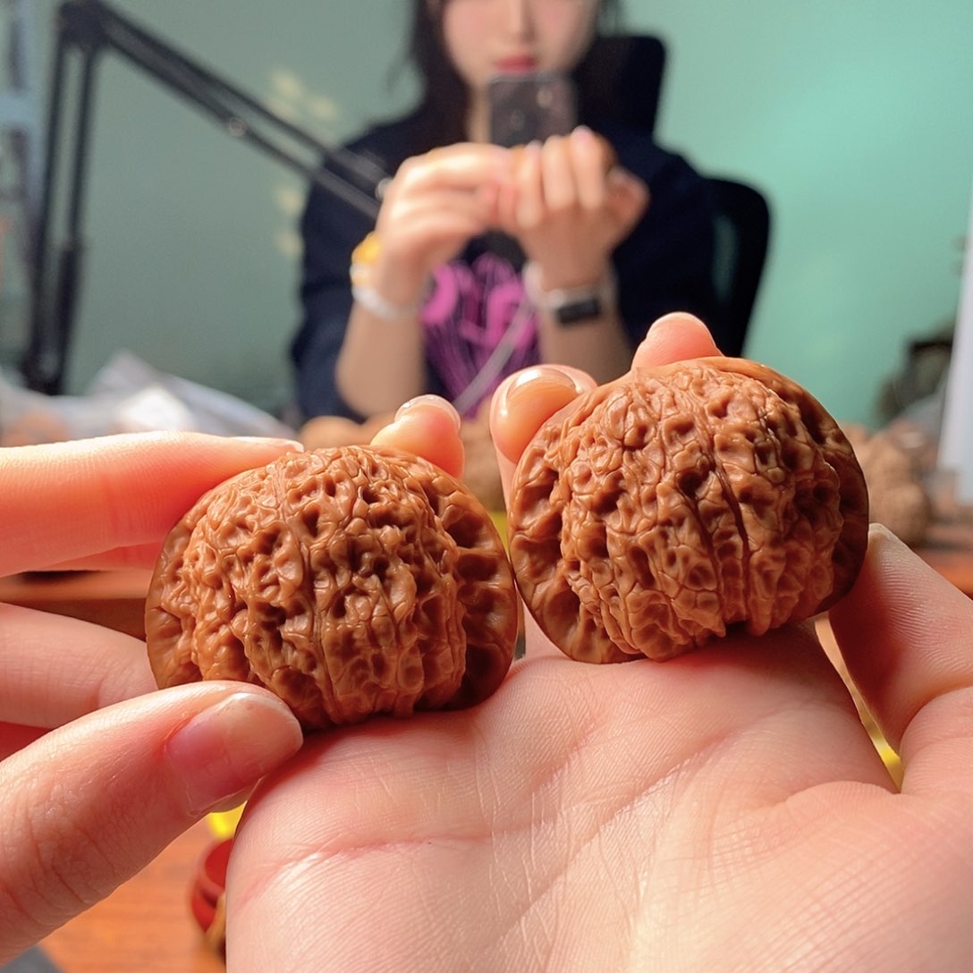 文玩核桃吊坠人**漫血麒麟