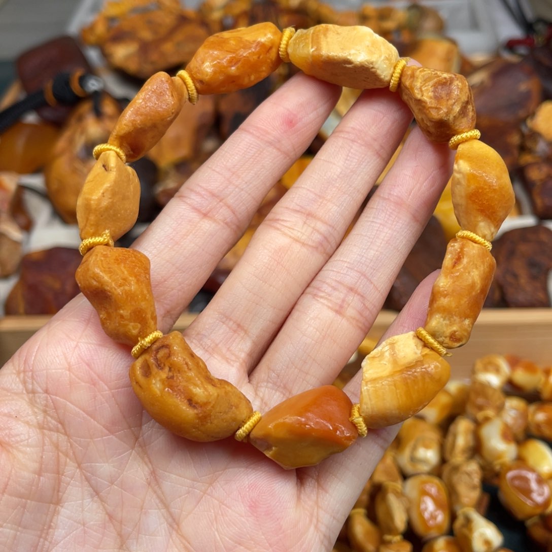琥珀珠宝奇石未镶嵌