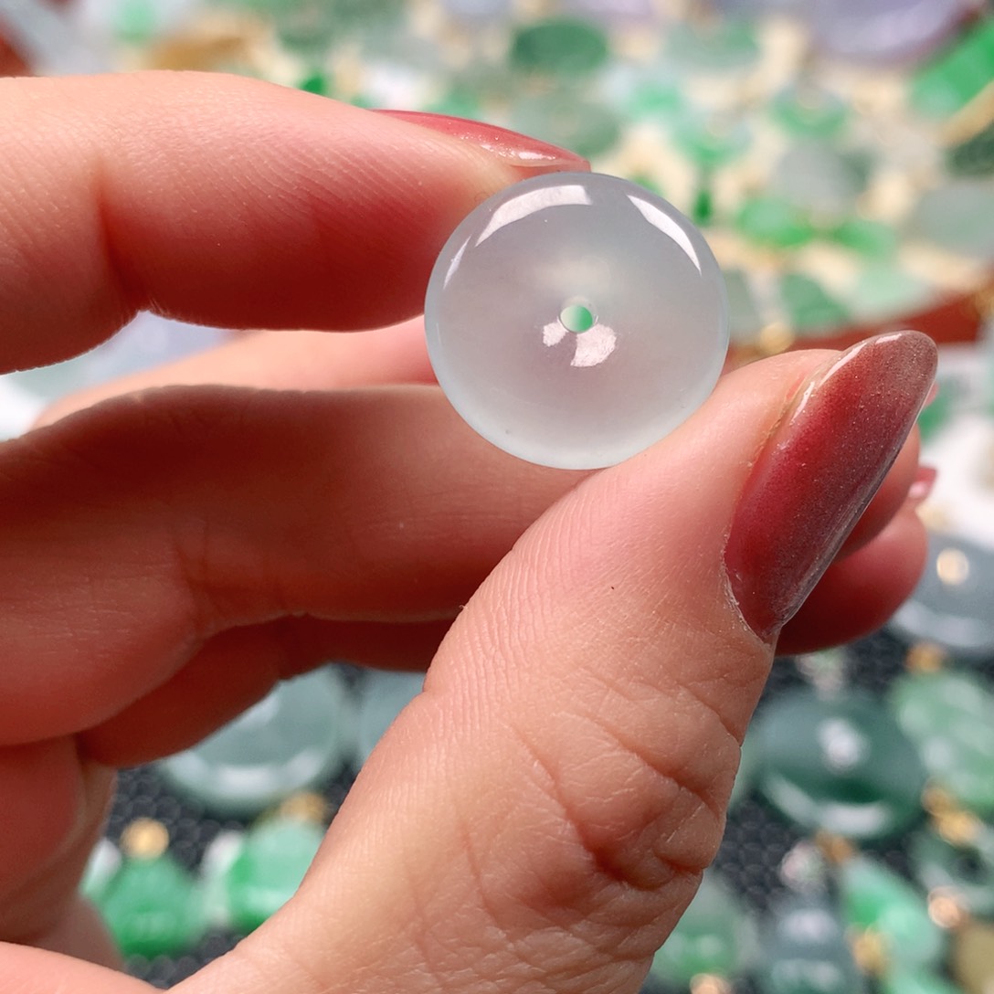 【闪购商品】翡翠吊坠(不含链)未镶嵌